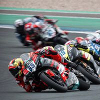 Philipp Oettl se estrena en Supersport en una carrera parada con bandera roja por un accidente de Roberto García 