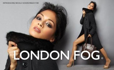 Hay que ver lo bien que le sienta a Nicole Scherzinger la niebla de Londres...