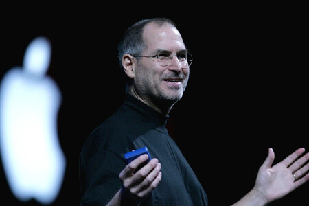 A secretária de Steve Jobs chegou atrasada ao trabalho porque o carro dela não pegava. Ele lhe deu as chaves de um Jaguar novo e disse: "Aqui, nunca mais se atrase."