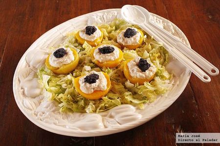 Melocotones rellenos de atún. Receta