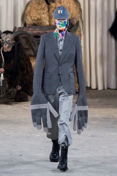 Los 18 looks más absurdos de las Semanas de la Moda