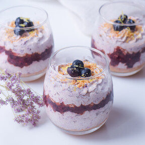 Cómo hacer mousse de arándanos: el postre fácil, ideal para endulzar la sobremesa