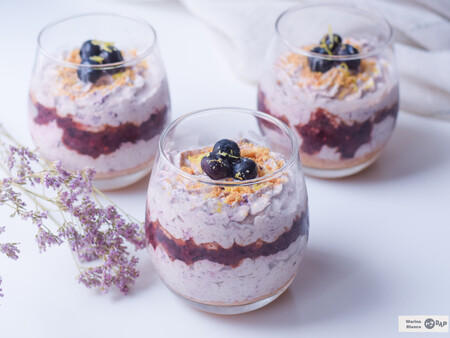 Cómo hacer mousse de arándanos: el postre fácil, ideal para endulzar la sobremesa