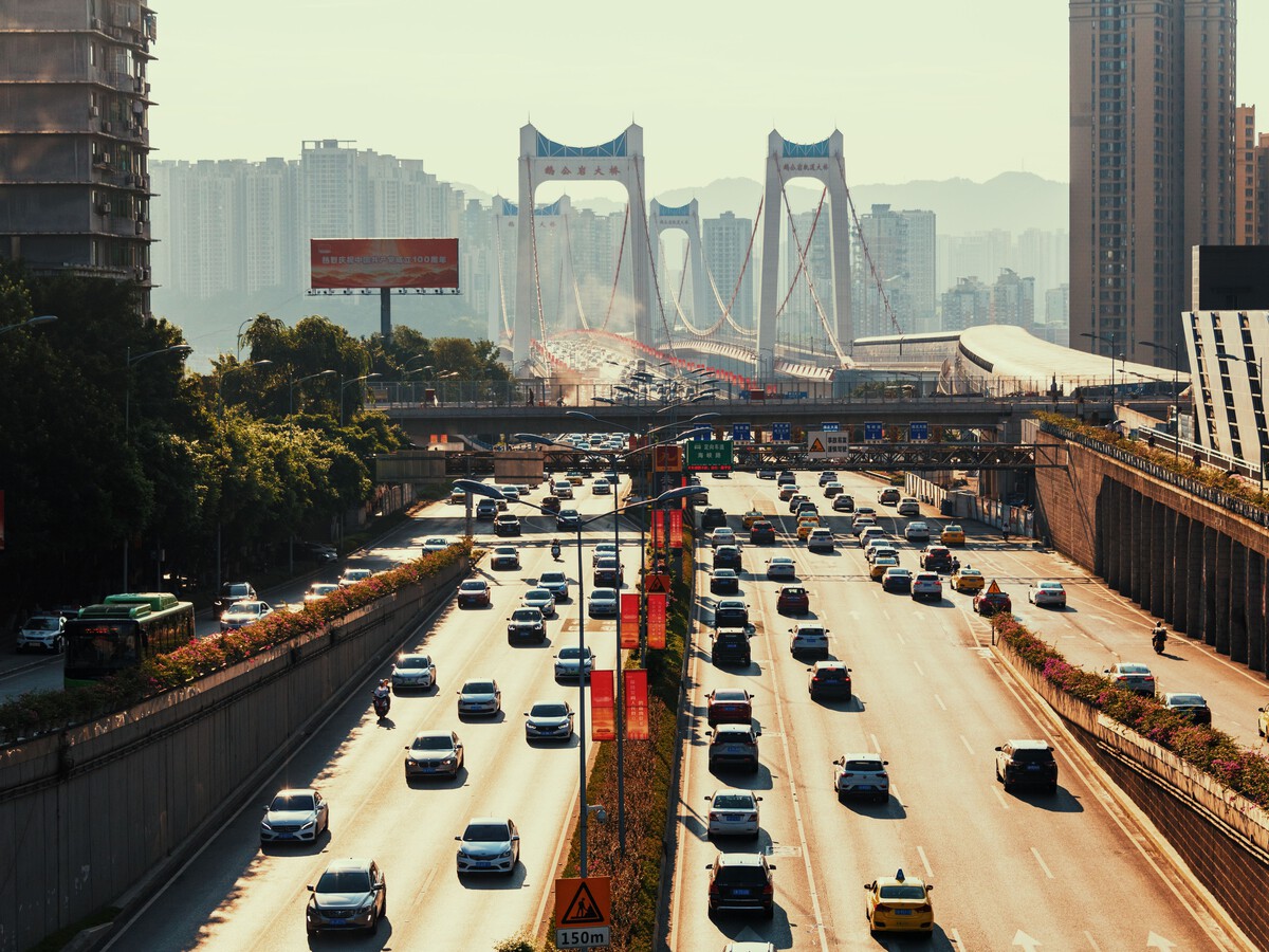 Viajar por 2,000 km en un auto eléctrico ya no es problema en China: cada vez menos gente busca coches a gasolina