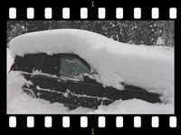 Hay gente con mucha suerte edición XXXIX: sueco sobrevive enterrado en la nieve dos meses dentro del coche