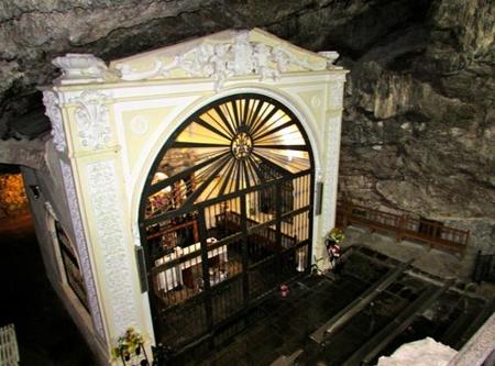 Virgen de la Cueva