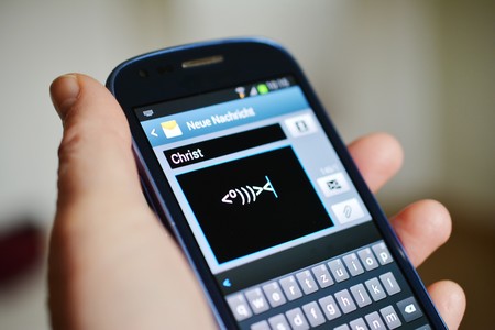 Anulada una multa de 120 millones de euros a Movistar, Vodafone y Orange por el precio de los SMS