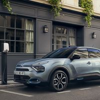 El nuevo Citroën C4 llegará tras el verano con una versión 100% eléctrica de 350 km de autonomía