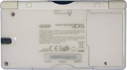 Primeras imágenes de la Nintendo DS Lite