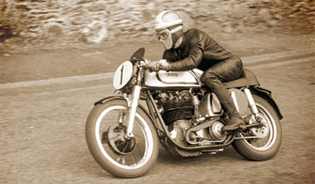 Obsesión y artesanía: Norton y la mayor racha de victorias en la carrera urbana de motos más peligrosa del mundo