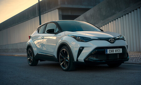 El Toyota C-HR es un SUV híbrido que se vende por 200 euros al mes, pero ¿cuál es la letra pequeña?