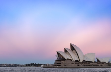 Australia legisla para rebajar o eliminar el cifrado en comunicaciones: la tendencia se abre paso