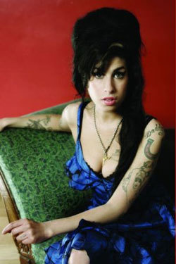 La suegra de Amy Winehouse pide la cárcel para la cantante