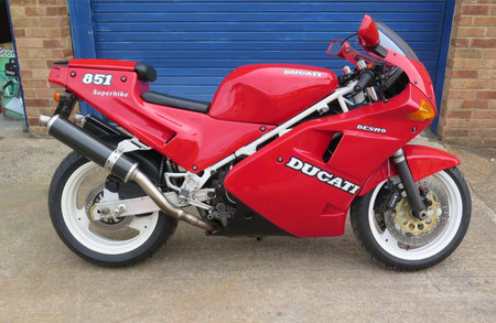 La Ducati 851 que pasó por las manos de Richard Hammond y James May sale a subasta, estimada en 13.000 euros