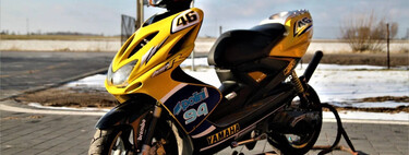 Vuelve la fiebre de los scooters de los '90. Hay un boom nostálgico por las motillos tuneadas que ya valen más que nuevas 