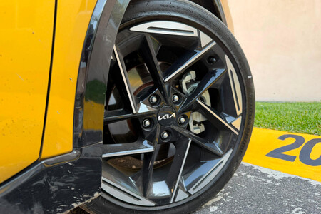 Kia K4 4 1