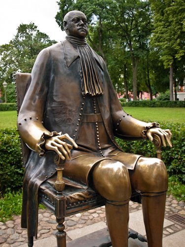 La curiosa estatua sedente de Pedro I, en San Petersburgo