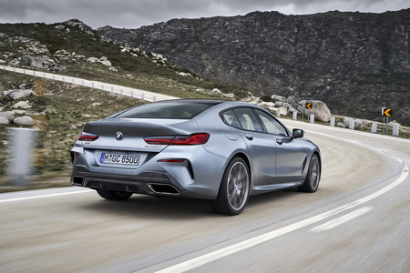 El BMW Serie 8 Gran Coupé es una lujosa berlina con 4+1 plazas y motores de seis y ocho cilindros