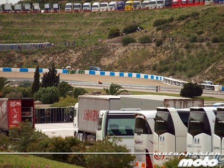 paddock-motogp-jerez-2011-24.jpg