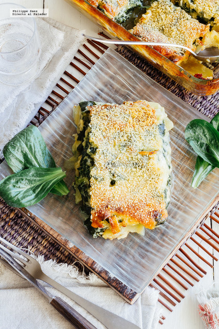 Pastel de papas con espinacas. Receta para el invierno
