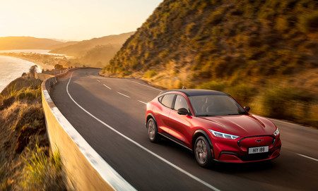 Ford podría estar plantándose un Mustang Mach-E Shelby, que sería el lado más salvaje del SUV eléctrico