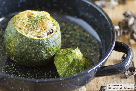 Calabacines rellenos de jamón serrano y setas. Receta