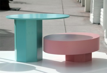 Table in Wonderland y familia, muebles de colores para la tienda de Benetton en Miami