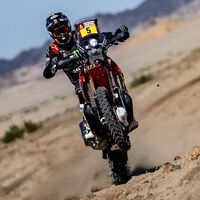 Joan Barreda se retira del Dakar: se ha caído y ha sido trasladado en helicóptero por daños en su espalda  