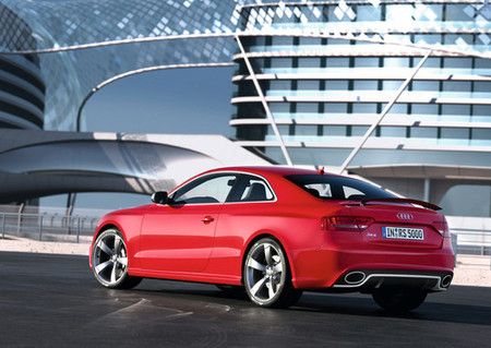 Audi RS5 lateral y trasera