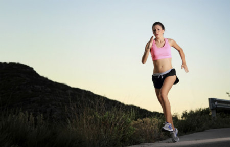 Para rendir más en la carrera no debemos olvidar el resto del cuerpo