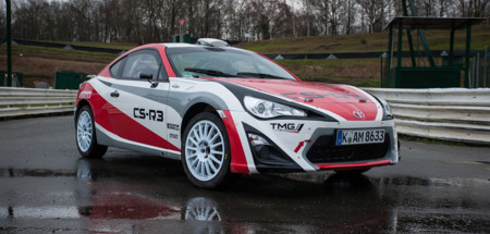 El primer coche de rallies de tracción trasera de este siglo es un Toyota GT86
