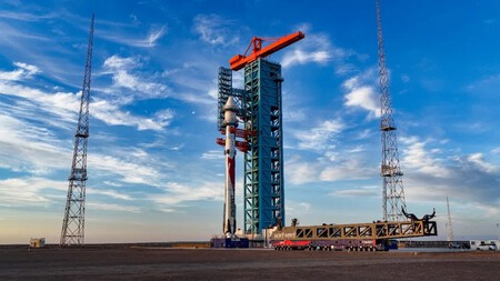 Vista General Del Cohete De Landspace En Su Plataforma De Lanzamiento