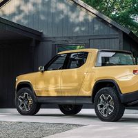 Rivian se asegura otros 2.500 millones de dólares en fondos: un chute para que al fin empiece a producir coches eléctricos