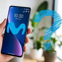  No, no le pasa nada a tu operadora en el móvil si es Movistar. Es el homenaje a la selección