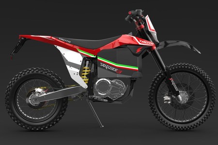 Hasta 100 km de autonomía y 45 cv para la Tacita T-Race Enduro, una moto 100% eléctrica en busca de la disrupción