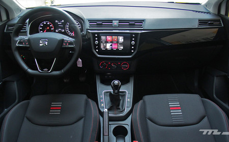 SEAT Ibiza FR interior