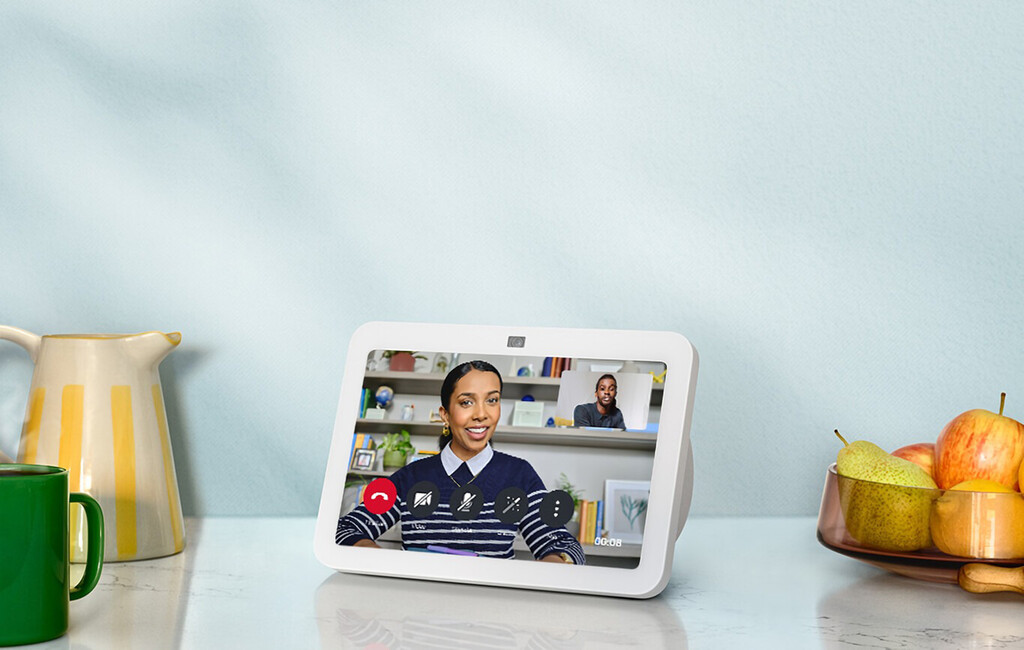 Así quiere Amazon plantar cara a ChatGPT. Estas son las útiles nuevas funciones que llegarán a Alexa