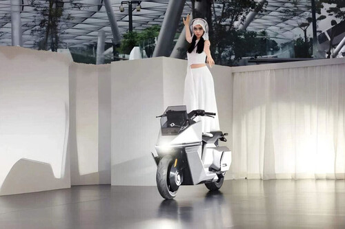 China acaba de lograr algo que Yamaha y Honda llevan años intentando lograr sin éxito: una moto autónoma y autoequilibrada como las de Dragon Ball 