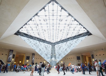 Apple Carrousel du Louvre, una de las Apple Store más icónicas, cierra permanentemente este mes