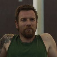 "Vas y le rompes cada hueso de la cara": Hoy en TV, la peli de Ewan McGregor donde le enseñaron a dar palizas en la cárcel