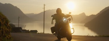 La gasolina está muy cara, así que alguien ha creado una Harley-Davidson que funciona con gasolina solar. Y puede ser el invento del siglo