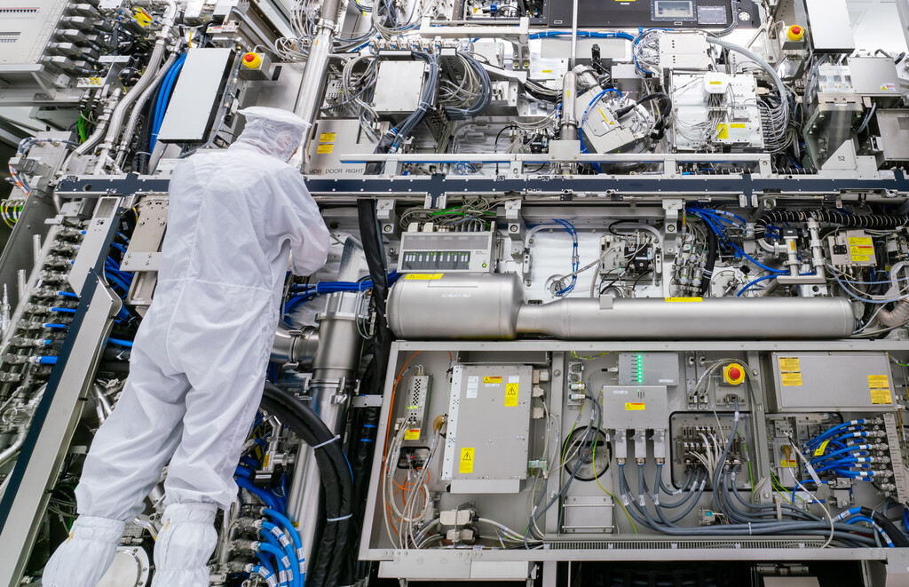 La industria de los semiconductores de China se enfrenta a un problema grave: la litografía es su cuello de botella