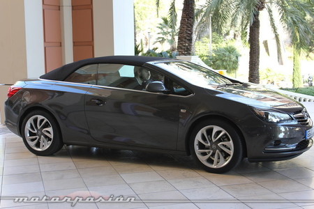 Opel Cabrio cubierto