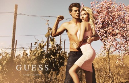 Hayley Baldwin y Matt Trethe son los nuevos “chicos Guess”