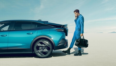 Peugeot 408 Primer Contacto 26