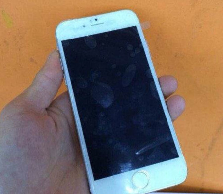 Estas imágenes filtradas podrían pertenecer a un prototipo del iPhone 6