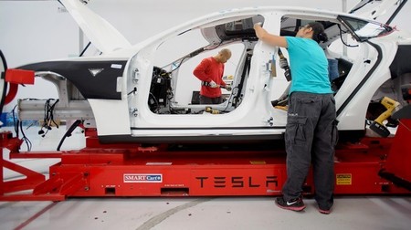 tesla_factory_stop-2.jpg