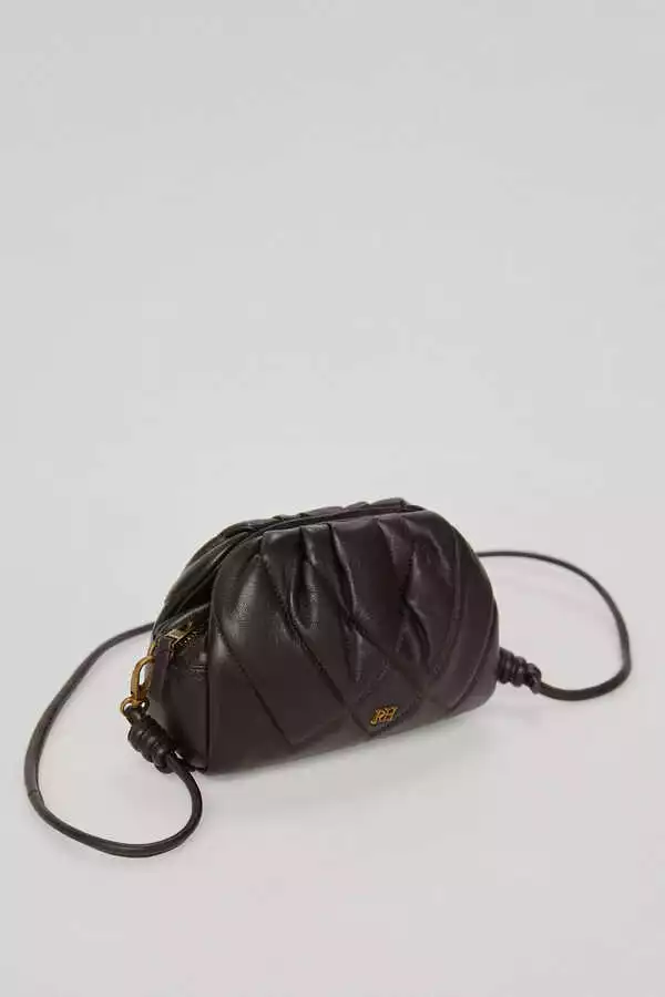 Bolso pouch acolchado de piel soft