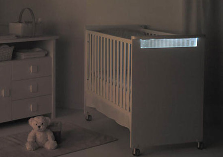 Cuna con luz incorporada