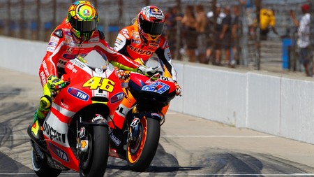 Rossi Stoner Motogp 2011